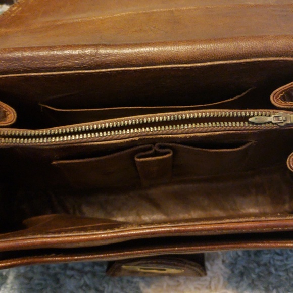 VINTAGE LEATHER PURSE - Picture 5 of 5